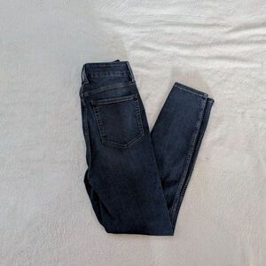 Good American Good Curve Blue Denim Jeans - Size 6/28